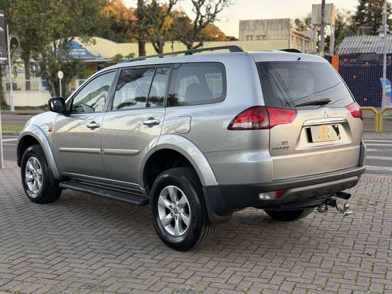 MITSUBISHI-PAJERO-3.2 4X4 16V TURBO INTERCOOLER DIESEL 4P AUTOMÁTICO MITSUBISHI-PAJERO-2015