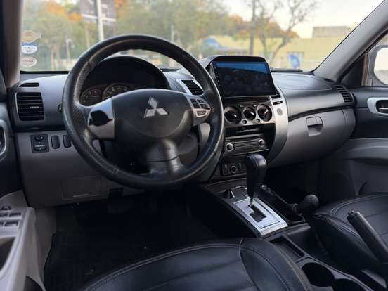 MITSUBISHI-PAJERO-3.2 4X4 16V TURBO INTERCOOLER DIESEL 4P AUTOMÁTICO MITSUBISHI-PAJERO-2015
