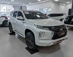 MITSUBISHI PAJERO SPORT 2.4 16V MIVEC TURBO DIESEL LEGEND AWD AUTOMÁTICO MITSUBISHI PAJERO SPORT 2.4 16V MIVEC TURBO DIESEL LEGEND AWD AUTOMÁTICO