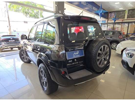MITSUBISHI-PAJERO TR4-2.0 4X2 16V 140CV FLEX 4P AUTOMÁTICO MITSUBISHI-PAJERO TR4-2014