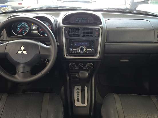 MITSUBISHI-PAJERO TR4-2.0 4X2 16V 140CV FLEX 4P AUTOMÁTICO MITSUBISHI-PAJERO TR4-2014