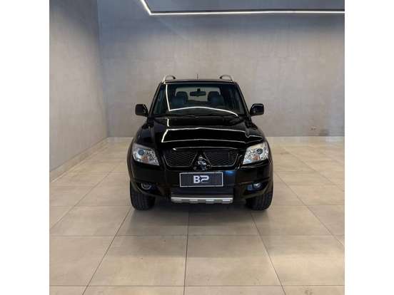 MITSUBISHI-PAJERO TR4-2.0 4X4 16V 140CV FLEX 4P AUTOMÁTICO MITSUBISHI-PAJERO TR4-2013