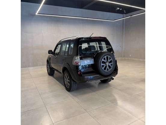 MITSUBISHI-PAJERO TR4-2.0 4X4 16V 140CV FLEX 4P AUTOMÁTICO MITSUBISHI-PAJERO TR4-2013
