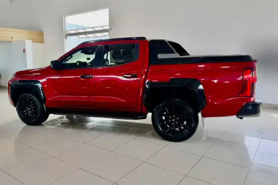 MITSUBISHI-TRITON-2025