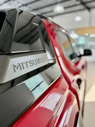 MITSUBISHI-TRITON-2025