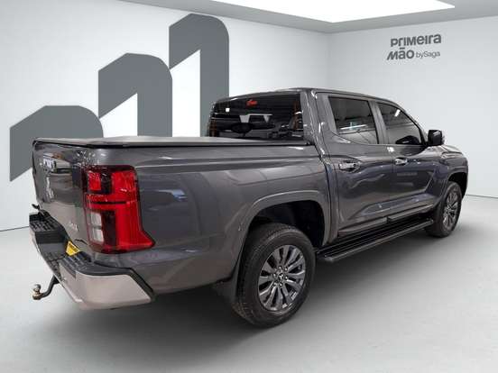 MITSUBISHI-TRITON-2025