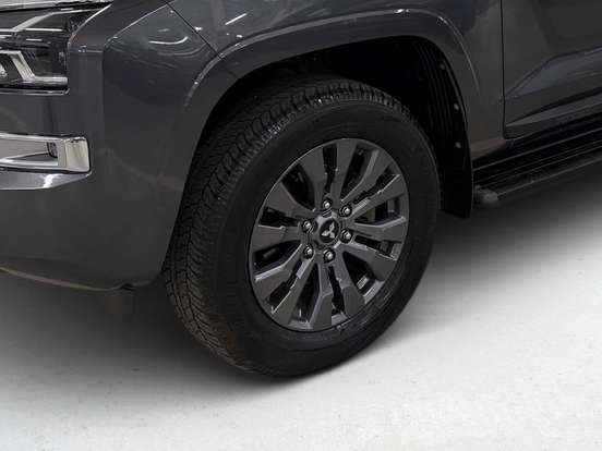 MITSUBISHI-TRITON-2.4 BITURBO DIESEL CD HPE 4X4 AUTOMÁTICO MITSUBISHI-TRITON-2025