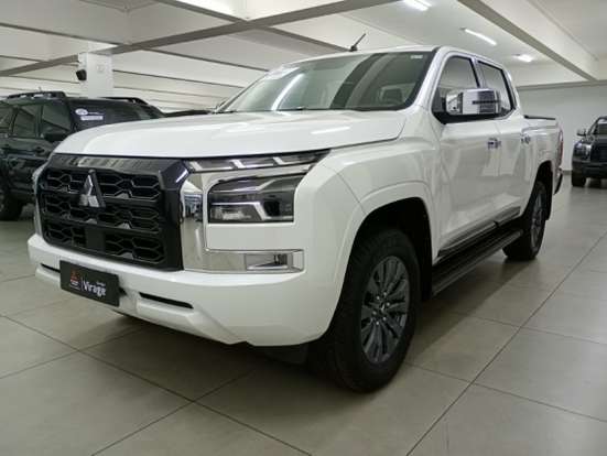 MITSUBISHI-TRITON-2.4 BITURBO DIESEL CD HPE 4X4 AUTOMÁTICO MITSUBISHI-TRITON-2025