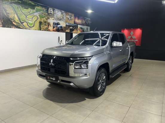 MITSUBISHI-TRITON-2025