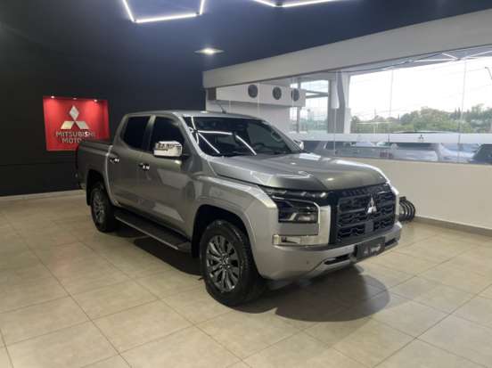 MITSUBISHI-TRITON-2025