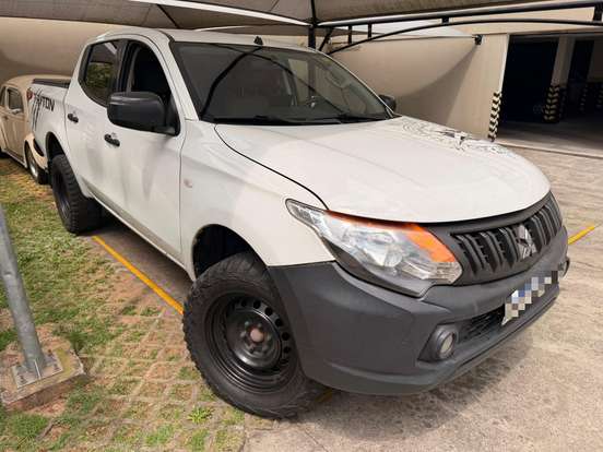 MITSUBISHI-L200 TRITON-2.4 16V TURBO DIESEL GL CD 4X4 MANUAL MITSUBISHI-L200 TRITON-2021