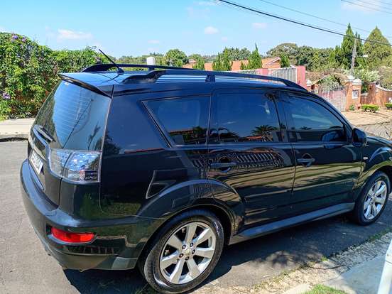 MITSUBISHI-OUTLANDER-2.0 16V GASOLINA 4P AUTOMÁTICO MITSUBISHI-OUTLANDER-2011