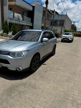 MITSUBISHI-OUTLANDER-2014
