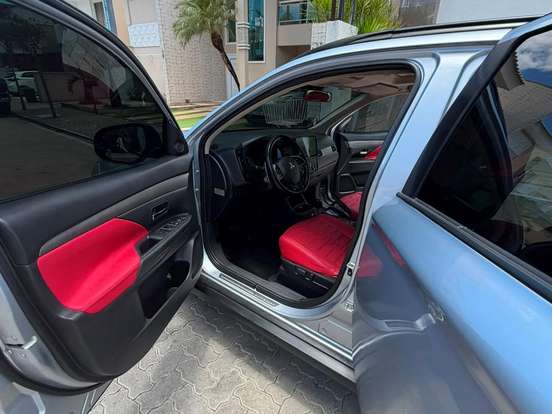 MITSUBISHI-OUTLANDER-2.0 16V GASOLINA 4P AUTOMÁTICO MITSUBISHI-OUTLANDER-2014