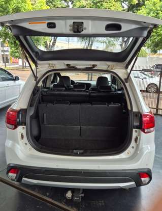MITSUBISHI-OUTLANDER-2015