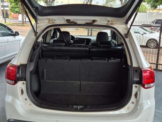 MITSUBISHI-OUTLANDER-2.2 4X4 16V DIESEL 4P AUTOMÁTICO MITSUBISHI-OUTLANDER-2015
