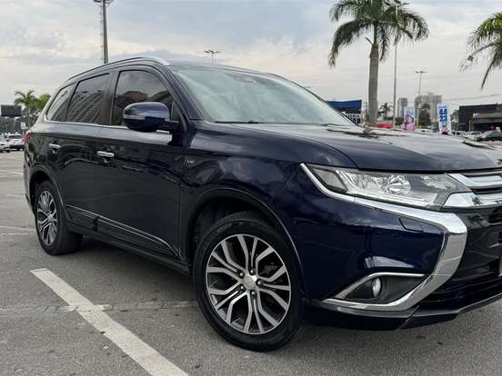 MITSUBISHI-OUTLANDER-3.0 GT 4X4 V6 24V GASOLINA 4P AUTOMÁTICO MITSUBISHI-OUTLANDER-2017