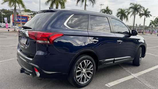 MITSUBISHI-OUTLANDER-2017