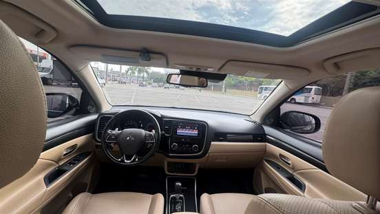 MITSUBISHI-OUTLANDER-2017