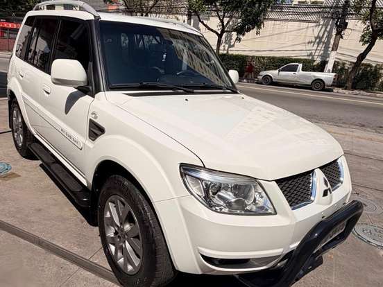MITSUBISHI-PAJERO TR4-2.0 4X2 16V 140CV FLEX 4P AUTOMÁTICO MITSUBISHI-PAJERO TR4-2013