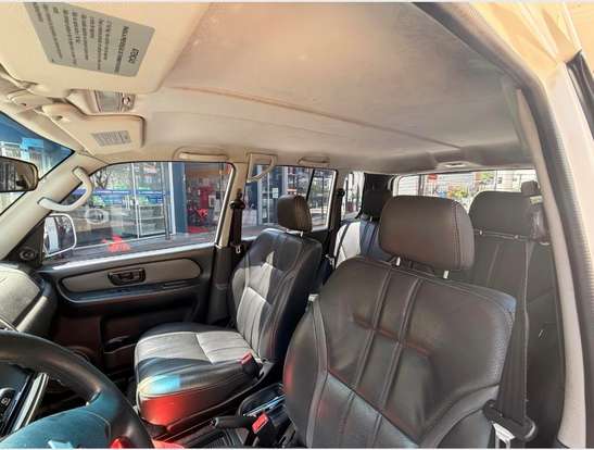MITSUBISHI-PAJERO TR4-2013