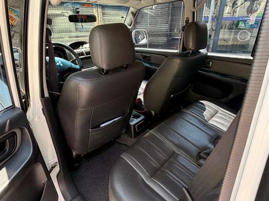 MITSUBISHI-PAJERO TR4-2.0 4X2 16V 140CV FLEX 4P AUTOMÁTICO MITSUBISHI-PAJERO TR4-2013