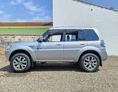 MITSUBISHI PAJERO TR4 2.0 4X4 16V 140CV FLEX 4P AUTOMÁTICO MITSUBISHI PAJERO TR4 2.0 4X4 16V 140CV FLEX 4P AUTOMÁTICO