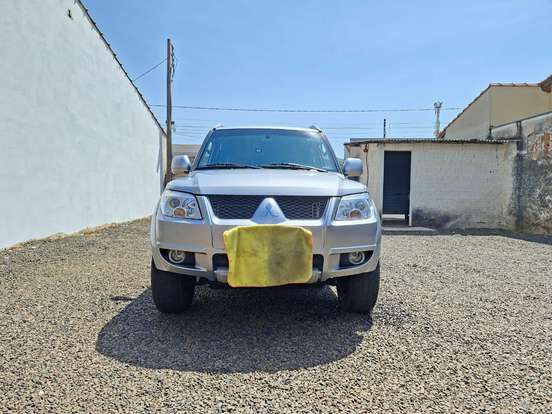 MITSUBISHI-PAJERO TR4-2.0 4X4 16V 140CV FLEX 4P AUTOMÁTICO MITSUBISHI-PAJERO TR4-2014