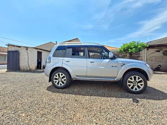 MITSUBISHI-PAJERO TR4-2014