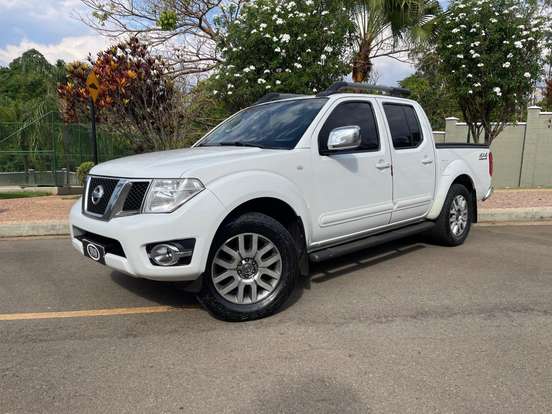 NISSAN-FRONTIER-2014