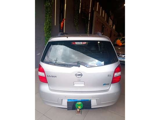 NISSAN-GRAND LIVINA-1.8 SL 16V FLEX 4P AUTOMÁTICO NISSAN-GRAND LIVINA-2011