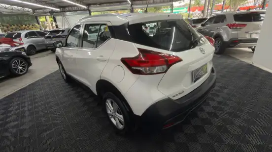 NISSAN-KICKS-2018