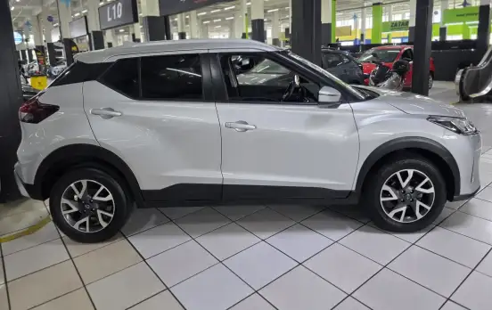 NISSAN-KICKS-2023