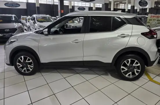 NISSAN-KICKS-2023