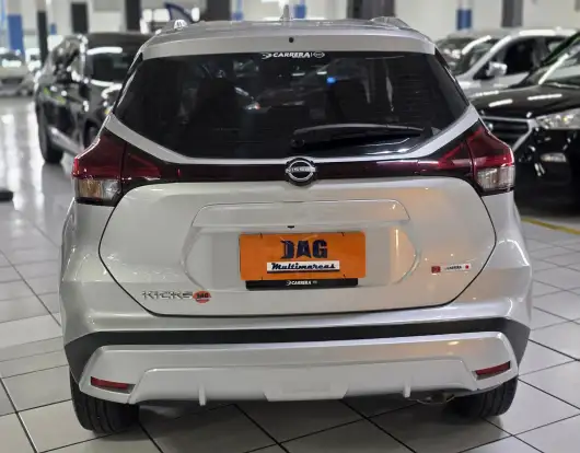 NISSAN-KICKS-2023