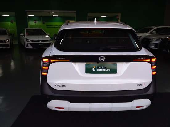 NISSAN-KICKS-2025