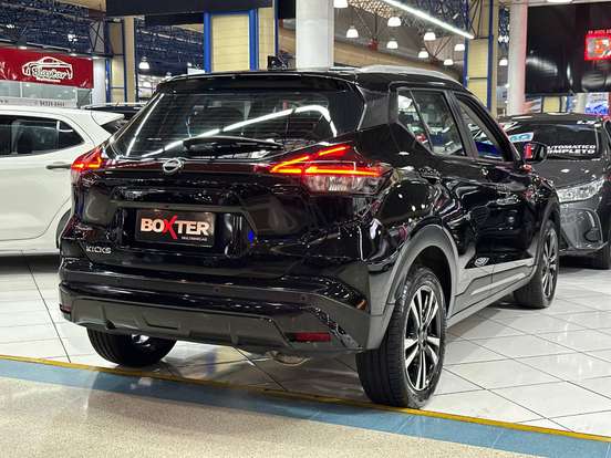 NISSAN-KICKS-2023