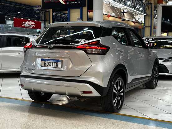 NISSAN-KICKS-2023