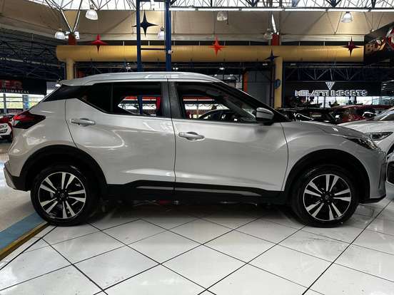 NISSAN-KICKS-2023