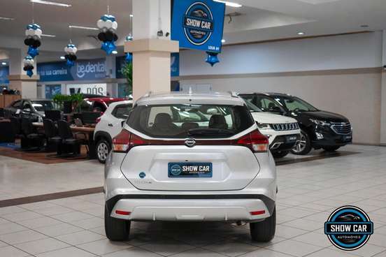 NISSAN-KICKS-2023