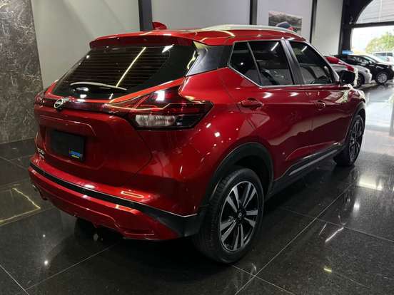 NISSAN-KICKS-2023