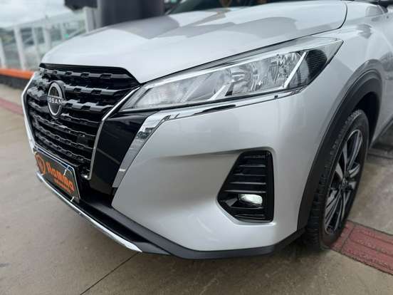 NISSAN-KICKS-2023