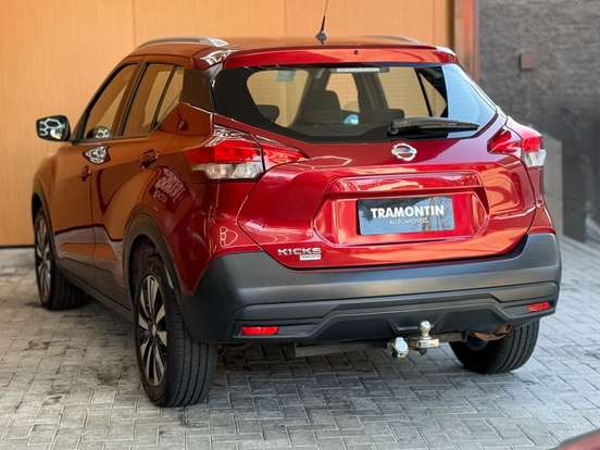 NISSAN-KICKS-2020