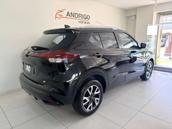 NISSAN-KICKS-2022