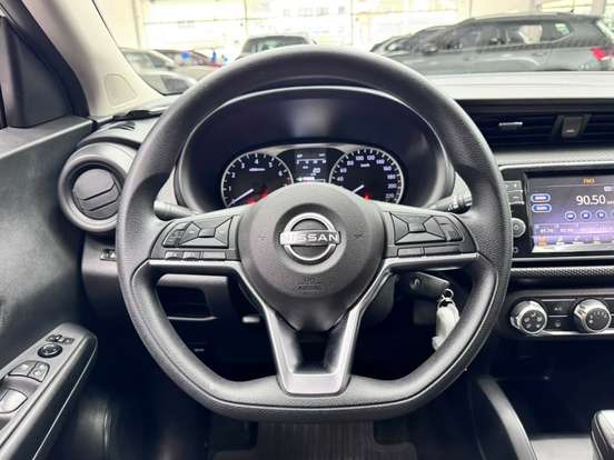 NISSAN-KICKS-2023