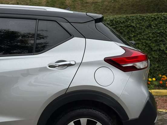 NISSAN-KICKS-1.6 16V FLEXSTART SL 4P XTRONIC NISSAN-KICKS-2017