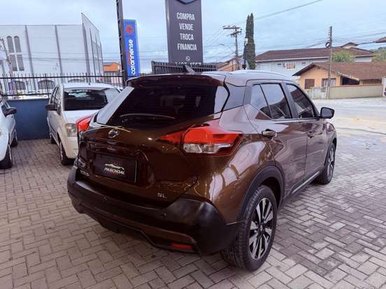 NISSAN-KICKS-2016