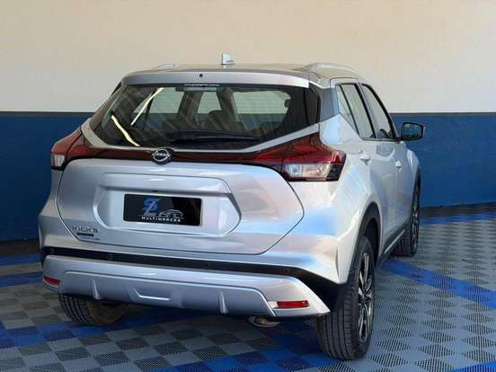 NISSAN-KICKS PLAY-2025