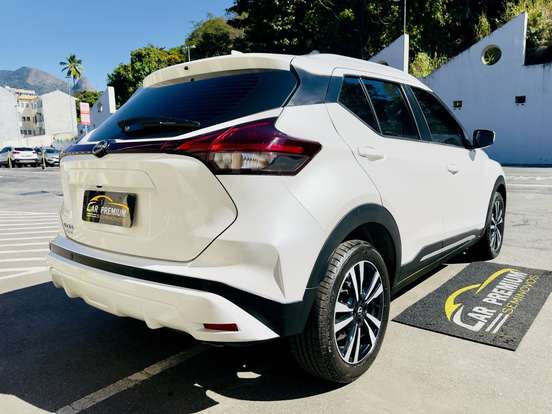NISSAN-KICKS PLAY-2025