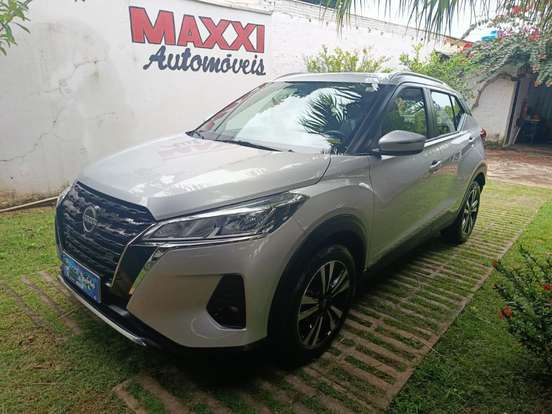 NISSAN-KICKS PLAY-2025